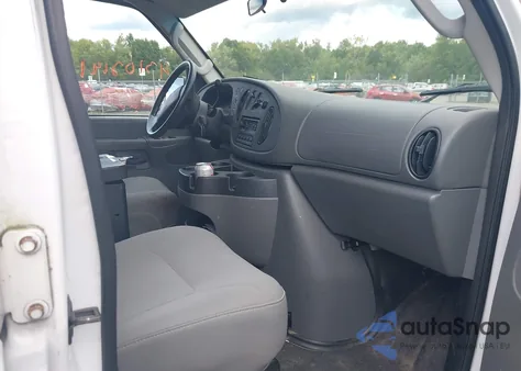 2008 Ford E-250 Commercial/Recreational z USA, uszkodzony, nr VIN 1FTNE24L98DA87070